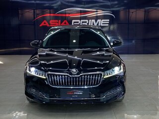 2022 Skoda Superb III Рестайлинг, чёрный, 3622000 рублей, вид 2
