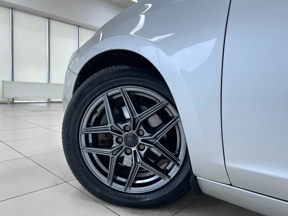 2016 Volvo S60 II Рестайлинг, серебристый, 1350000 рублей - вид 18