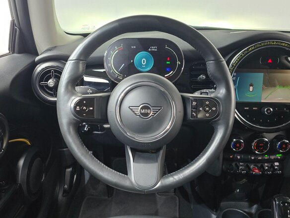 2022 Mini Hatch Cooper III (F55/F56) Рестайлинг 2, серый, 1927000 рублей - вид 5