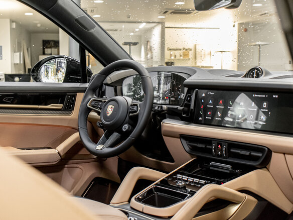 2026 Porsche Cayenne Coupé III Рестайлинг, чёрный, 24705000 рублей - вид 4