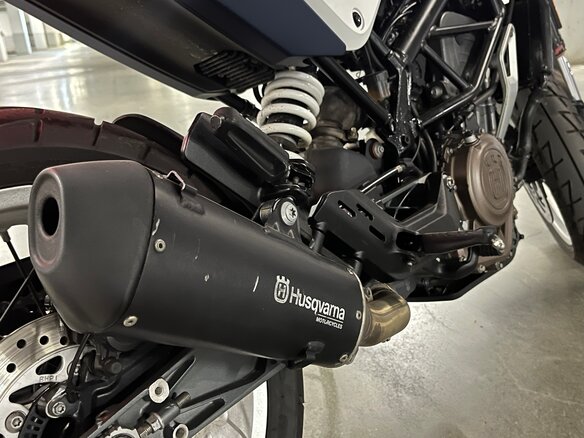 2018 Husqvarna Svartpilen 401, белый, 350000 рублей - вид 4