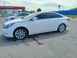 2010 Hyundai Sonata VI (YF), белый, 875000 рублей, вид 4
