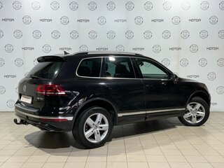 2016 Volkswagen Touareg II Рестайлинг, чёрный, 2900000 рублей, вид 4