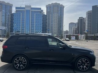 2021 BMW X7 40d I (G07), чёрный, 7490000 рублей, вид 4