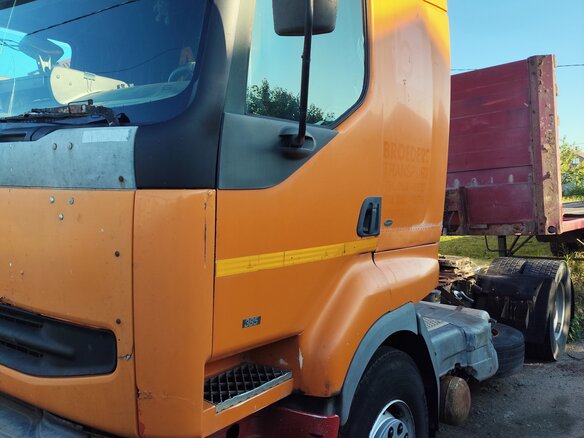 1999 Renault Premium, оранжевый, 1200000 рублей