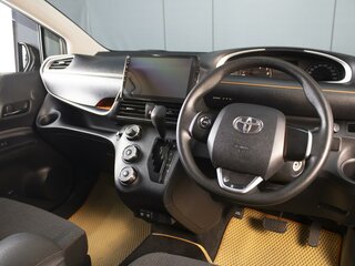 2021 Toyota Sienta II Рестайлинг, серый, 1640000 рублей, вид 5