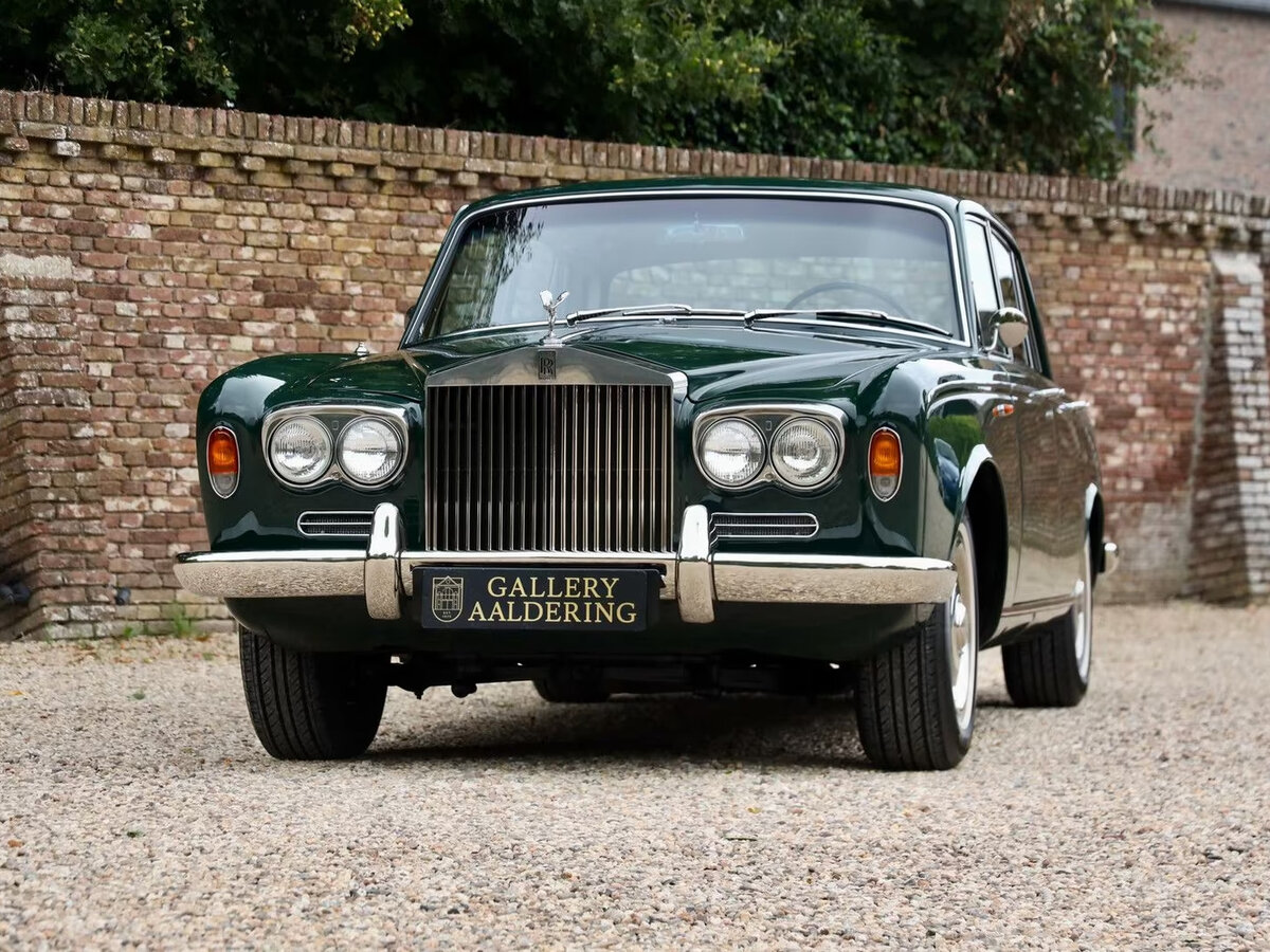 Открыть фотографии: Rolls-Royce Silver Shadow