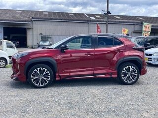 2024 Toyota Yaris Cross I, красный, 1190444 рублей, вид 3