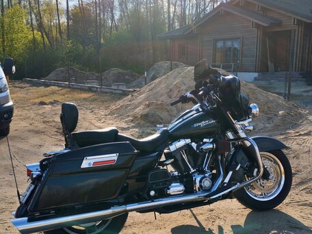 2007 Harley-Davidson Street Glide, чёрный, 594334 рублей, вид 3