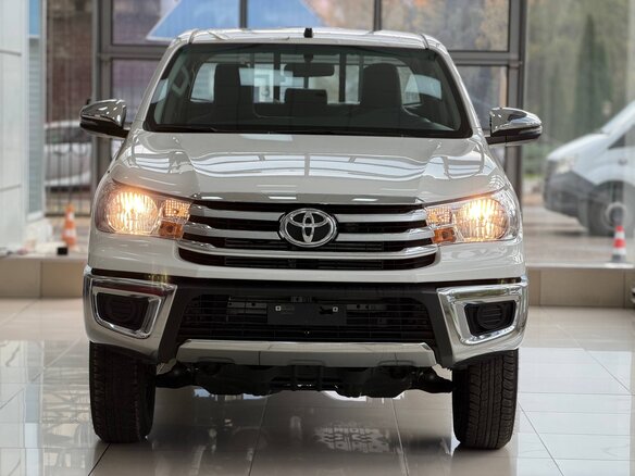 2026 Toyota Hilux VIII Рестайлинг 2, белый, 5900000 рублей - вид 1