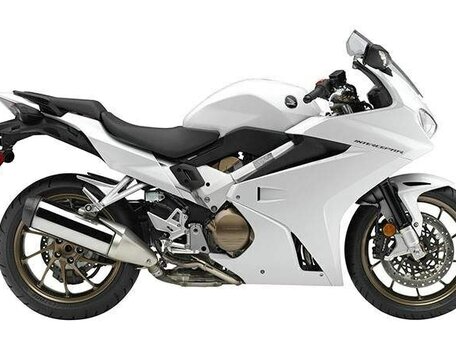 2016 Honda VFR 800, белый, 1380000 рублей, вид 2