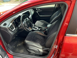 2021 Kia Ceed III, красный, 2000000 рублей, вид 4