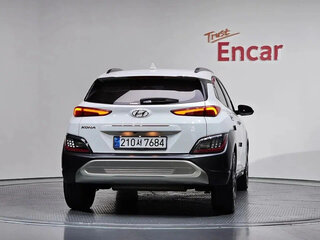 2022 Hyundai Kona I Рестайлинг, белый, 1710000 рублей, вид 4