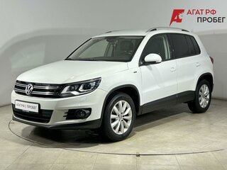 2016 Volkswagen Tiguan I Рестайлинг, белый, 1800000 рублей, вид 1