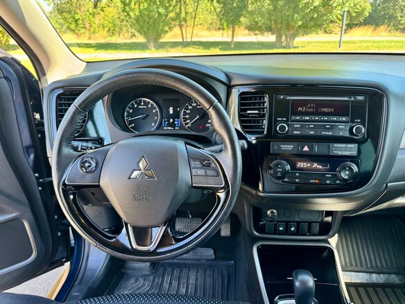2018 Mitsubishi Outlander III Рестайлинг 3, синий, 1890000 рублей - вид 16