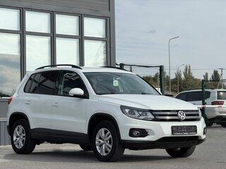 2014 Volkswagen Tiguan I Рестайлинг, белый, 1400000 рублей, вид 4