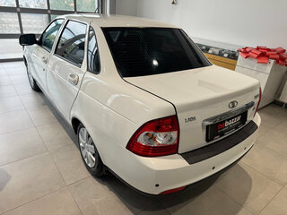 2015 Lada (ВАЗ) Priora I Рестайлинг, белый, 570000 рублей, вид 4