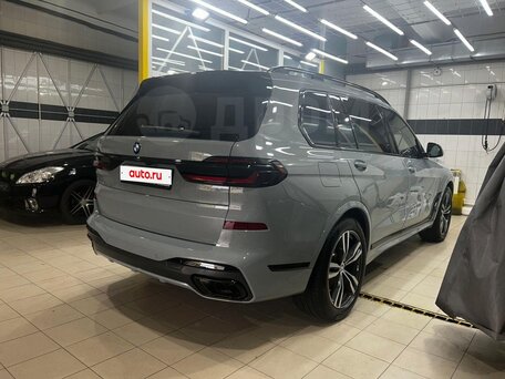 2024 BMW X7 40i I (G07) Рестайлинг, серый, 16470000 рублей, вид 2