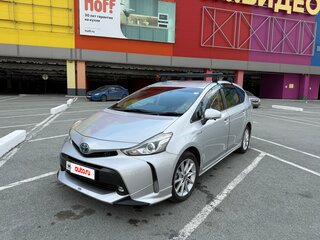 2015 Toyota Prius Alpha I (ZVW40/41) Рестайлинг, серебристый, 1655000 рублей, вид 2