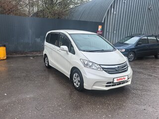 2012 Honda Freed I Рестайлинг, белый, 900000 рублей, вид 3