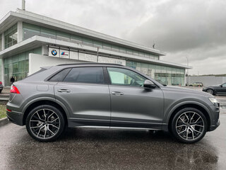 2022 Audi Q8 45 TDI I (4M), серый, 8497000 рублей, вид 4