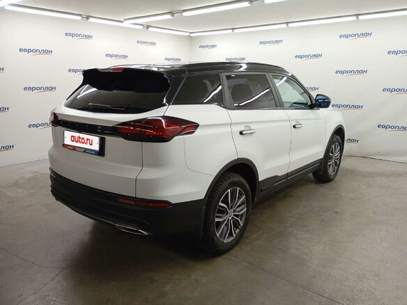 2023 Geely Atlas Pro, белый, 2007000 рублей - вид 2