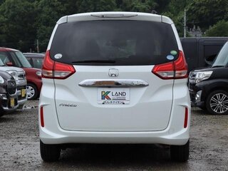 2019 Honda Freed II, белый, 1329700 рублей, вид 5