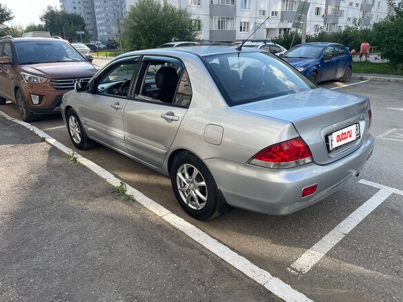 2006 Mitsubishi Lancer IX Рестайлинг, серебристый, 320000 рублей - вид 3
