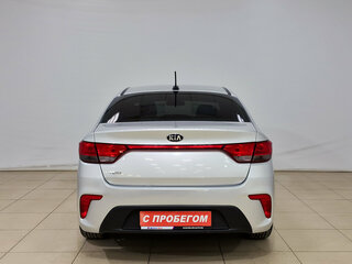 2017 Kia Rio IV, серебристый, 1200000 рублей, вид 5