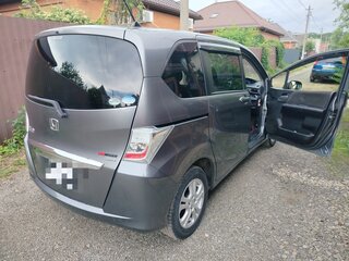 2012 Honda Freed I Рестайлинг, серебристый, 1109000 рублей, вид 3