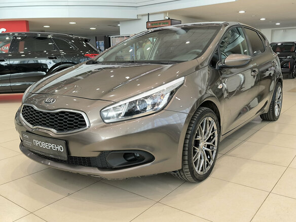2013 Kia Ceed II, коричневый, 850000 рублей