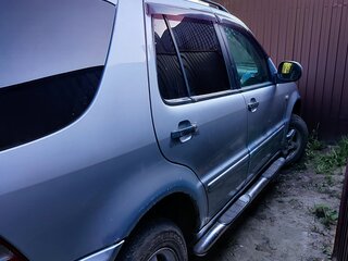 2000 Mercedes-Benz M-Класс 320 I (W163), серый, 440000 рублей, вид 2