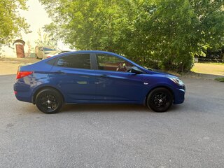 2013 Hyundai Solaris I, синий, 800000 рублей, вид 2