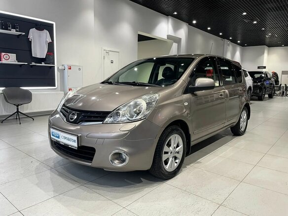 2013 Nissan Note I Рестайлинг, коричневый, 890000 рублей