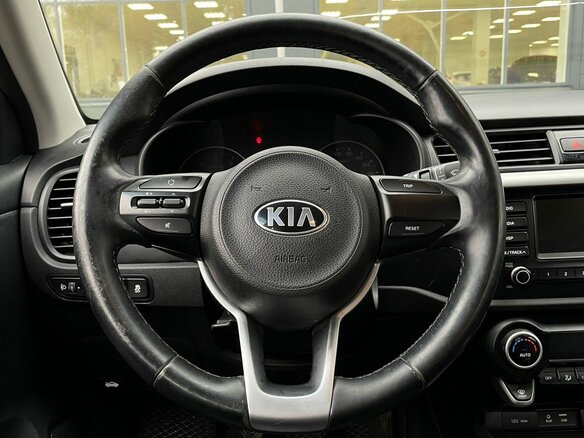 2017 Kia Rio IV, чёрный, 1200000 рублей - вид 13