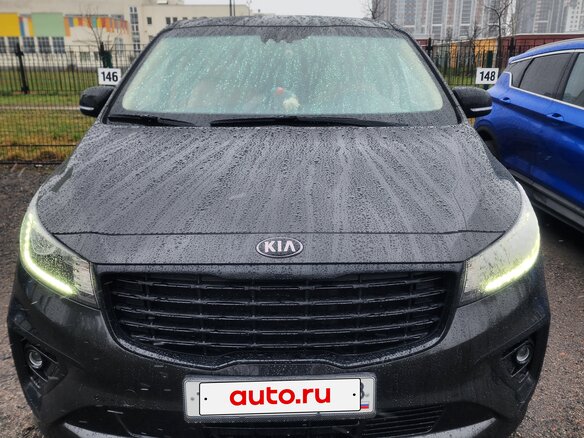 2020 Kia Carnival III, чёрный, 4250000 рублей - вид 1
