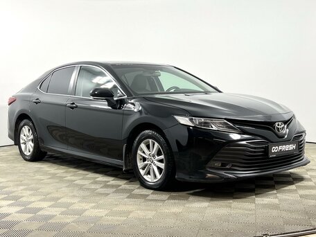 Toyota Camry VIII (XV70)