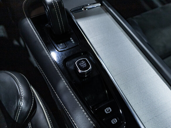 2021 Volvo XC90 II Рестайлинг 1, чёрный, 4799900 рублей - вид 18