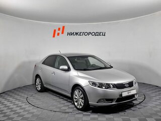2013 Kia Cerato 6-speed II, серебристый, 879000 рублей, вид 3