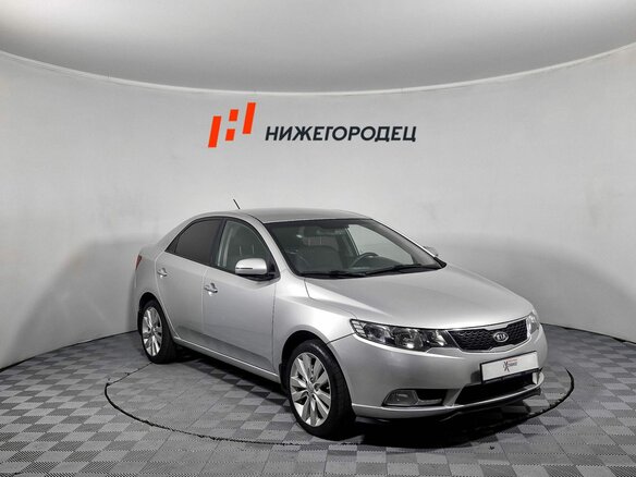 2013 Kia Cerato 6-speed II, серебристый, 833000 рублей - вид 3