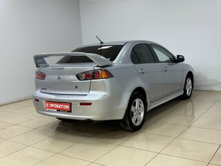 2012 Mitsubishi Lancer X Рестайлинг, серебристый, 700000 рублей, вид 4