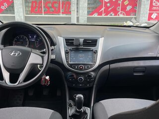 2012 Hyundai Solaris I, серебристый, 620000 рублей, вид 5