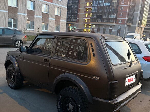 2010 Lada (ВАЗ) 2121 (4x4) I Рестайлинг, коричневый, 600000 рублей - вид 1