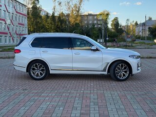 2020 BMW X7 40i I (G07), белый, 6300000 рублей, вид 4