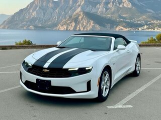 2018 Chevrolet Camaro VI Рестайлинг, белый, 3100000 рублей, вид 1