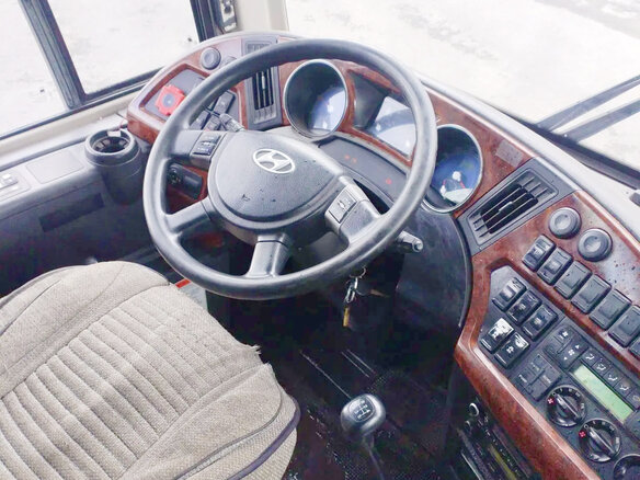 2011 Hyundai Universe, синий, 4000000 рублей - вид 7