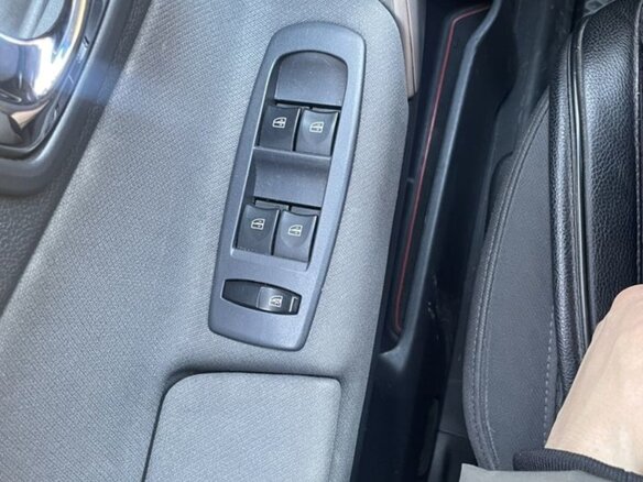 2008 Renault Koleos I, чёрный, 900000 рублей - вид 8