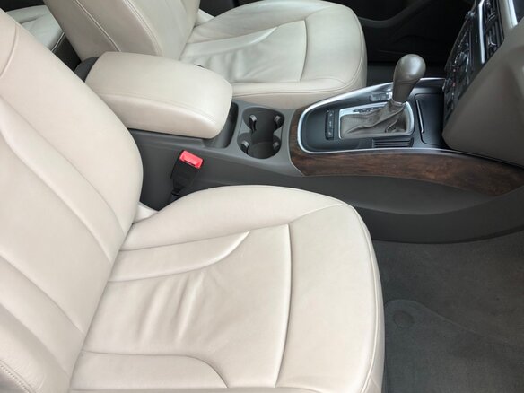 2010 Audi Q5 I (8R), чёрный - вид 25