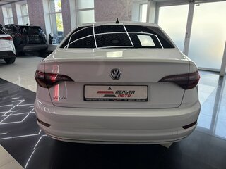 2020 Volkswagen Jetta VII, белый, 1995000 рублей, вид 4