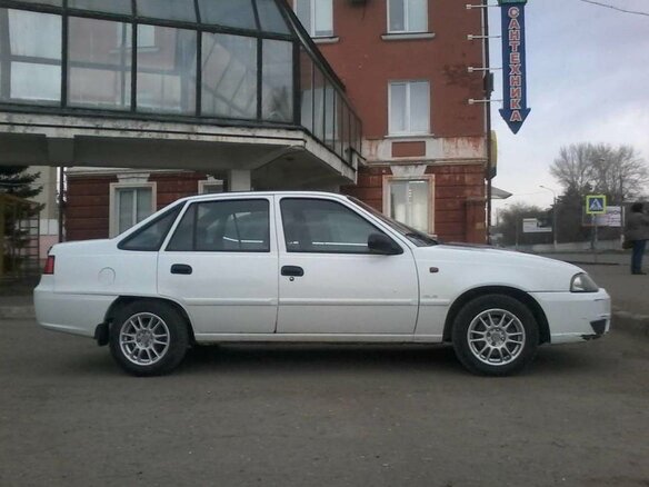 2010 Daewoo Nexia I Рестайлинг, белый